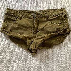 Free People distressed cut off